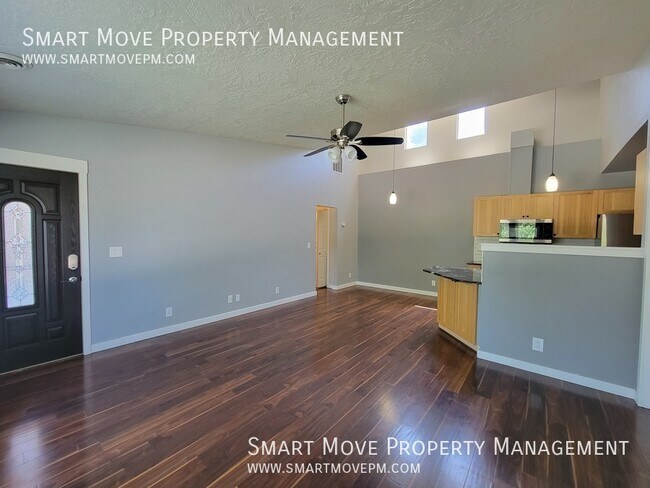 Building Photo - 2705 E Mendota Dr