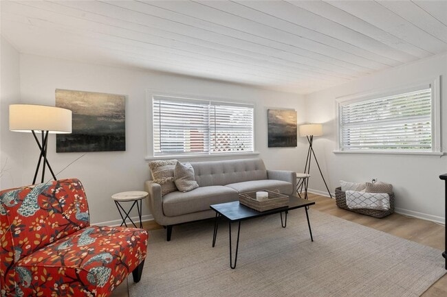 Building Photo - 5617 19th Ave S