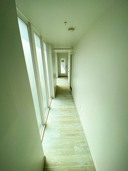 Building Photo - 15 E Kensington Ave
