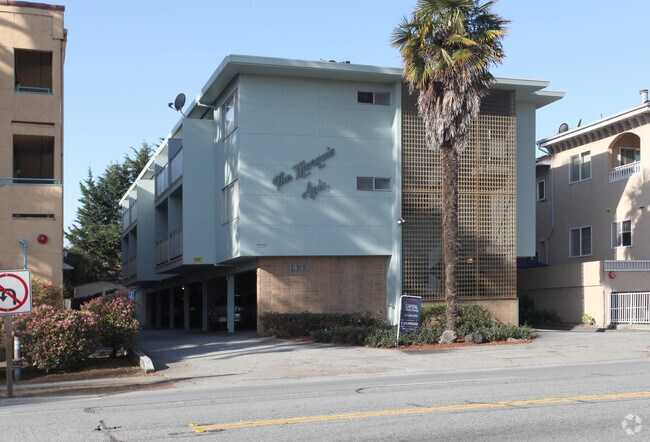 Primary Photo - The Marquis Apts