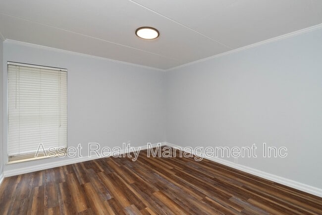 Building Photo - 454 Berlin Dr