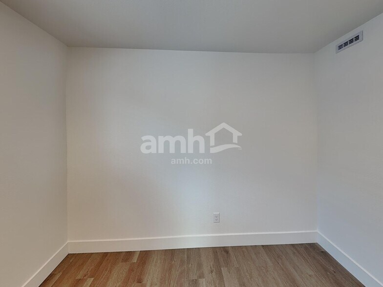 Building Photo - 8171 Braavos Peninsula Ave