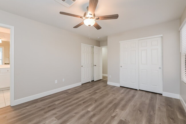 Building Photo - 5007 Pine Mountain Ave
