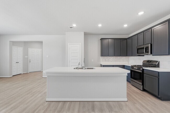 Building Photo - 10406 Milford Wds Ln