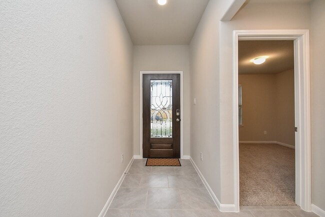 Building Photo - 1427 Central Heights Dr