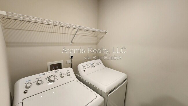 Building Photo - 3134 Ellenton Dr