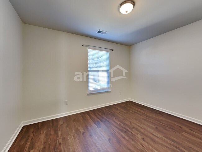 Building Photo - 509 Wayton Cir