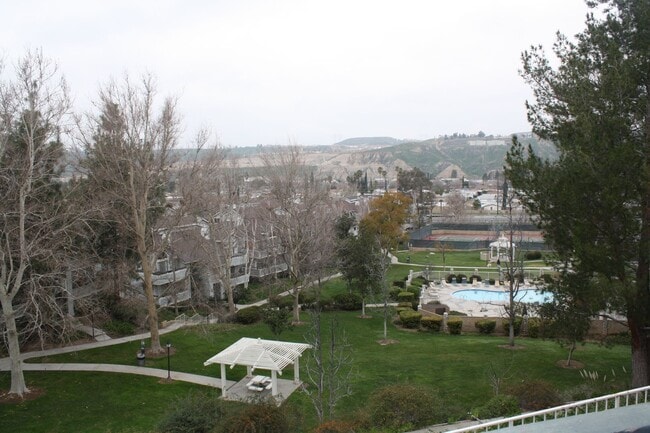 Building Photo - COMING SOON! 3 Bedroom Condo for rent in C...