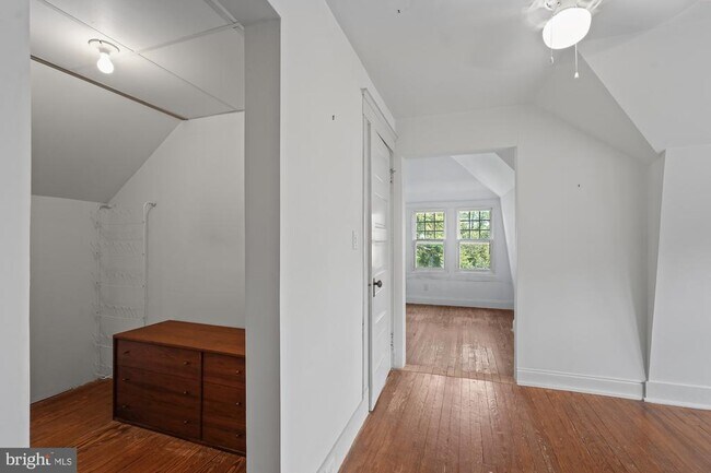Building Photo - 5602 39th St NW