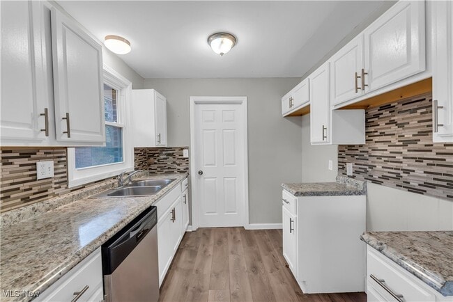 Building Photo - 1092 Peerless Ave