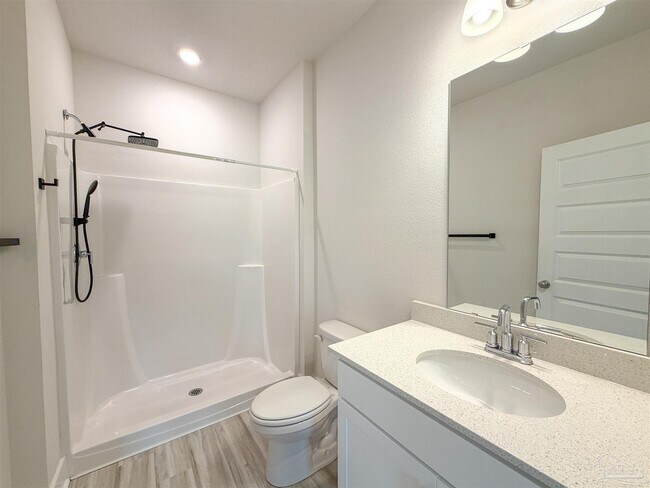 Building Photo - 9899 Starling Dr