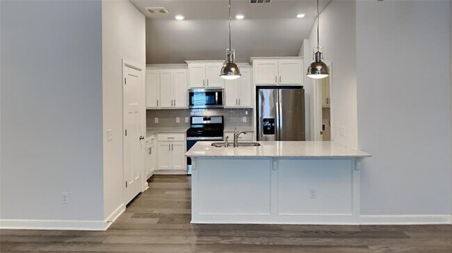 Building Photo - 457 Compass Dr