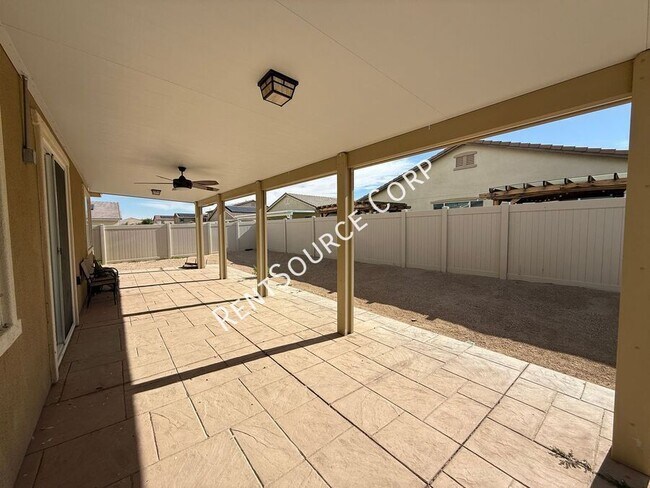Building Photo - 45016 Marbella St
