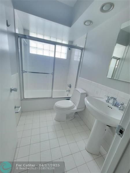 Building Photo - 2634 NW 51st Pl