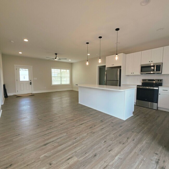 Building Photo - FOR RENT NEW CONSTRUCTION HOME