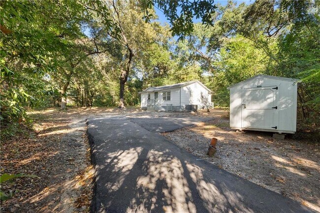 Building Photo - 3980 Burma Rd