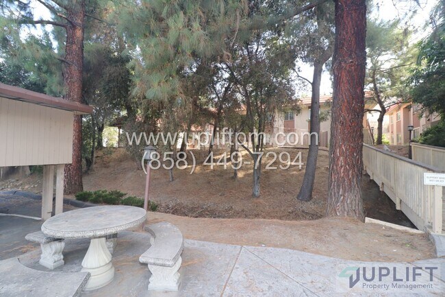 Building Photo - MOVE IN SPECIAL $500 off 2 bed 1 bath cond...