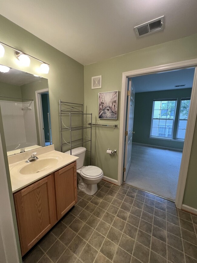 Building Photo - 500 Marshall Ct