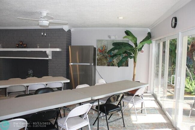 Building Photo - 639 W Oakland Park Blvd