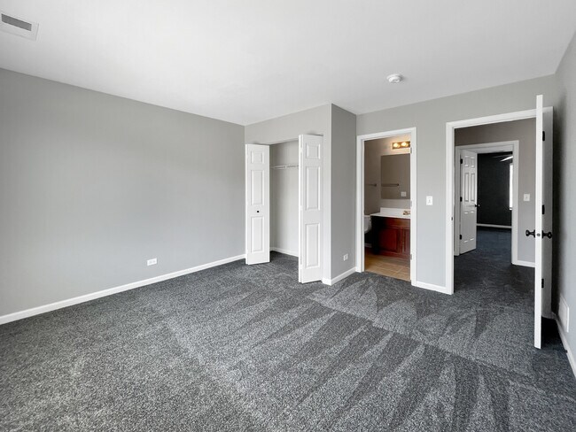 Building Photo - 3414 Cameron Dr