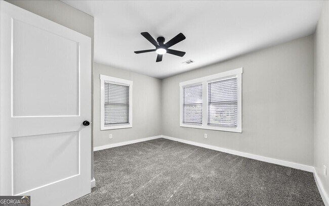 Building Photo - 1453 Lockwood Dr SW