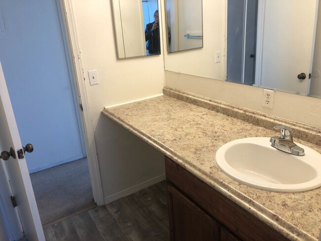 Building Photo - Bright & Private 1-Bedroom Retreat in the ...