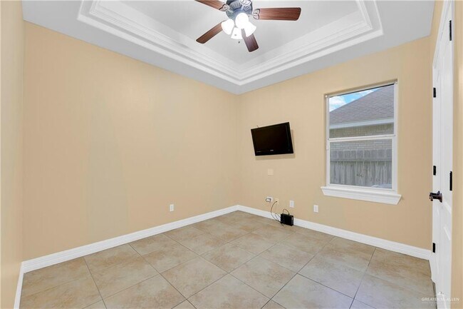Building Photo - 3218 Lerma Dr