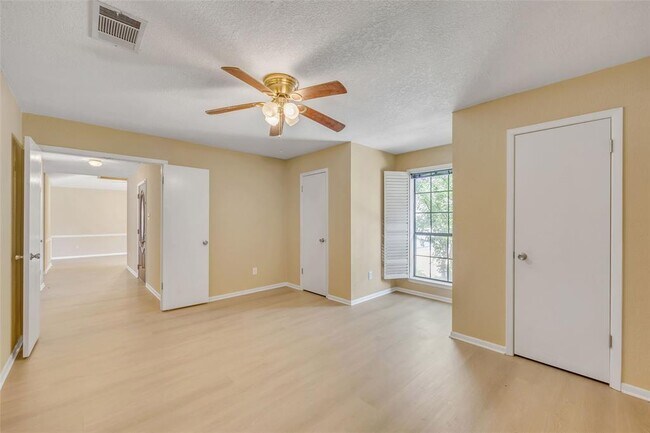 Building Photo - 10007 Brantley Bend