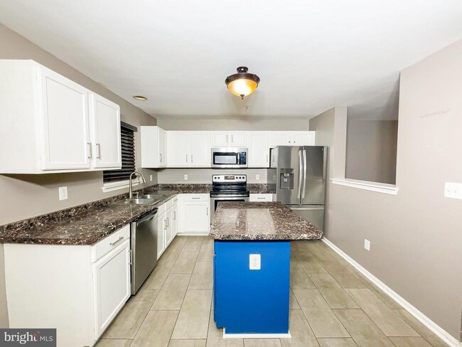 Building Photo - 4826 Buxton Cir