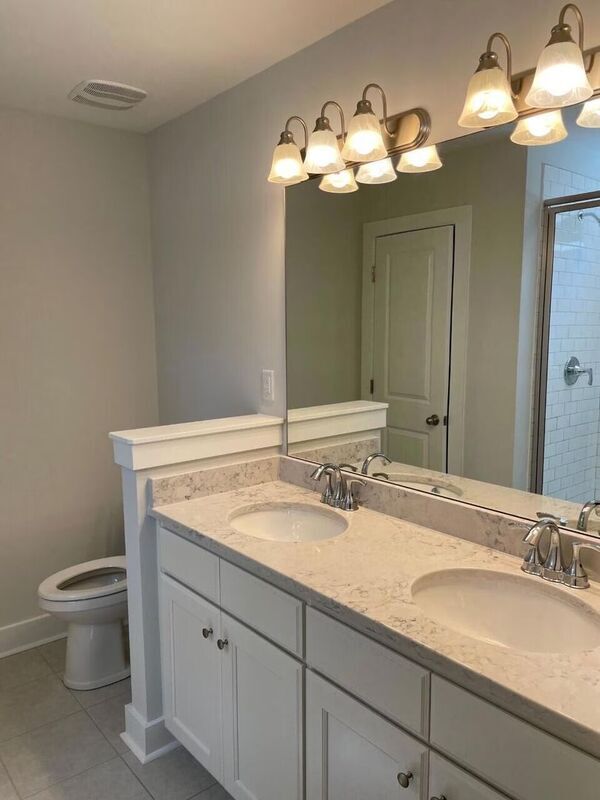 Building Photo - 1053 Rosa Green Rd