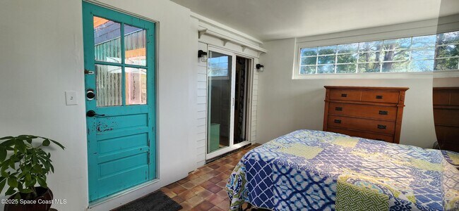 Building Photo - 232 Flamingo Dr