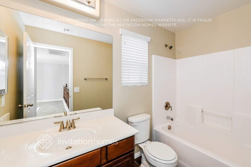 Building Photo - 7962 Valladolid Ave