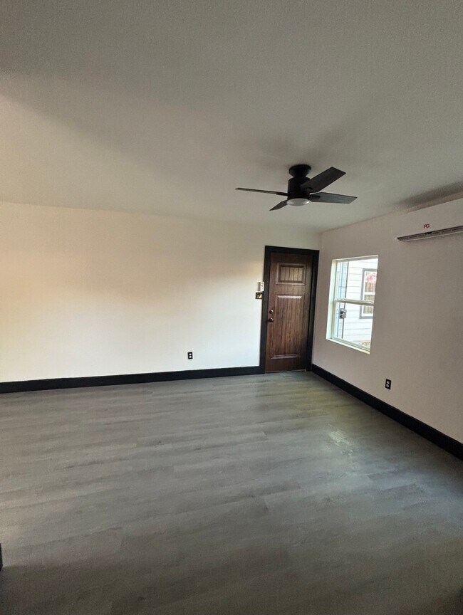 Building Photo - 7213 Moline St