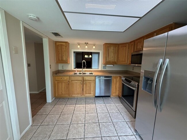 Building Photo - 17 Casa Verde St