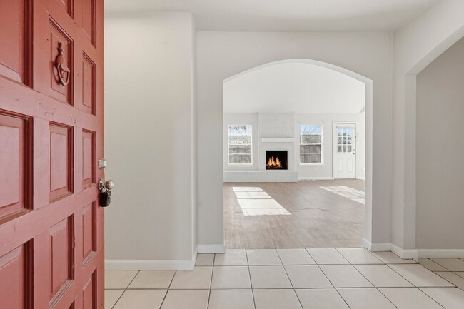 Building Photo - 11202 Sagehill Dr