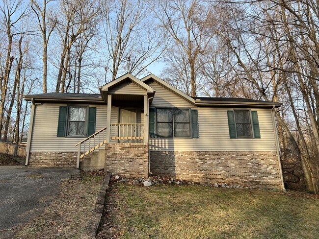 Primary Photo - 474 Ginkgo Dr
