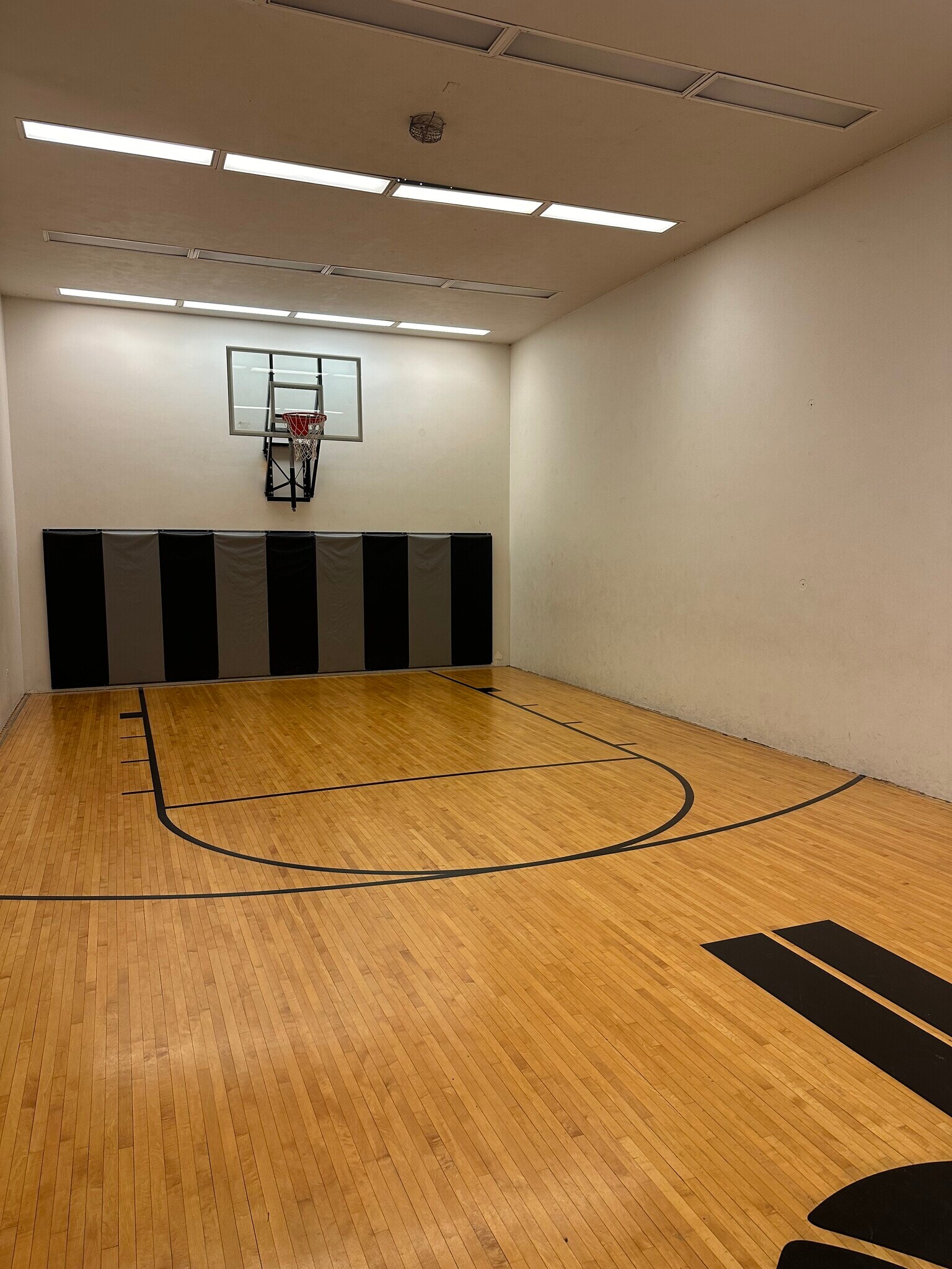 Building Photo - 400 E Randolph St