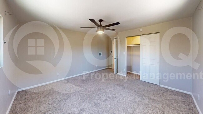 Building Photo - 1303 N Walnut Blvd