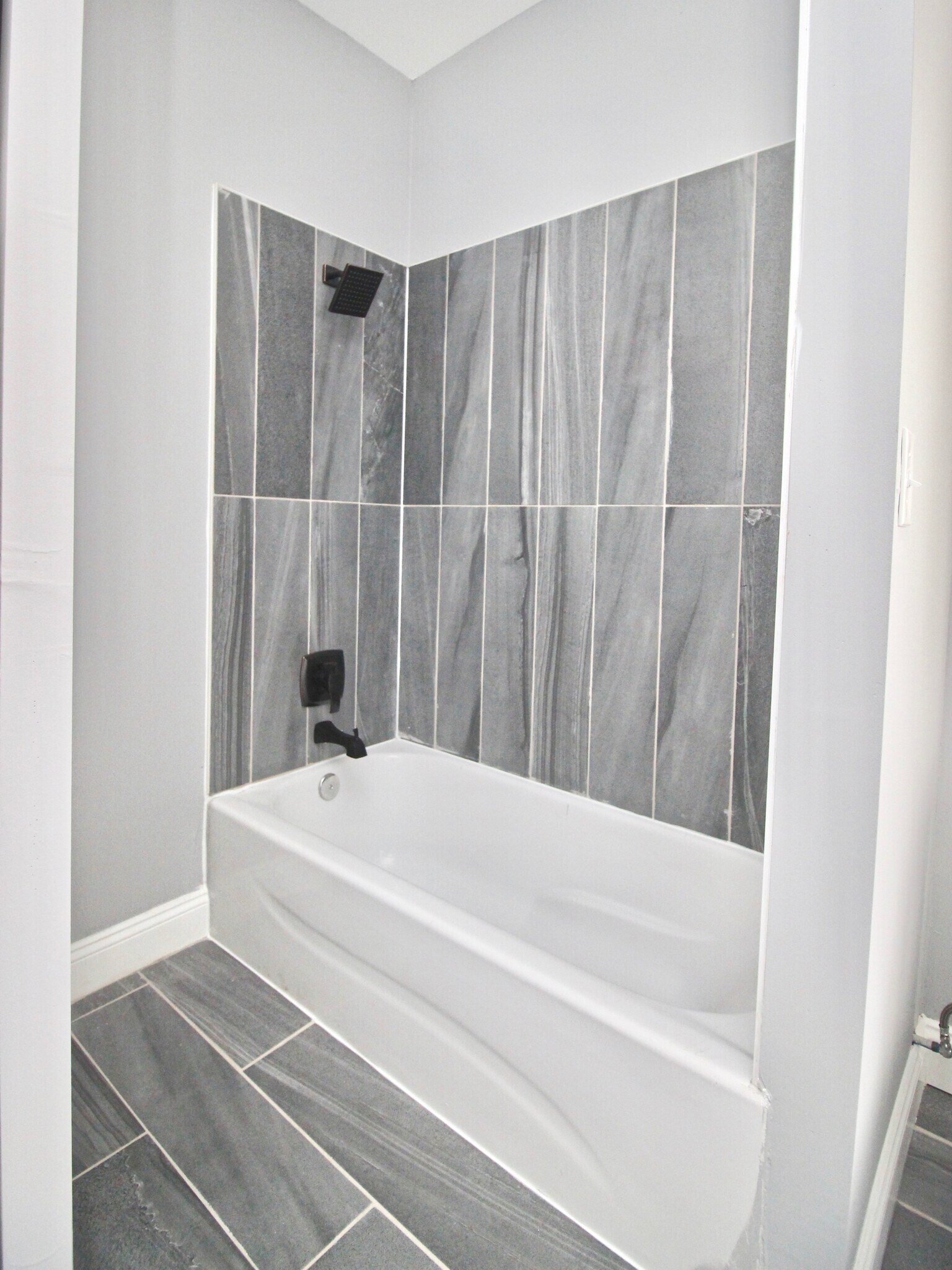 Building Photo - 3526 Vista Ave