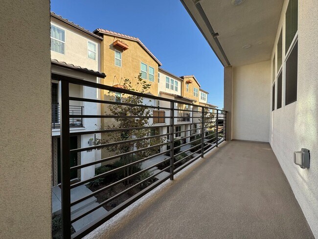 Building Photo - Beautiful 2 bed 2 bath Condo in Covina