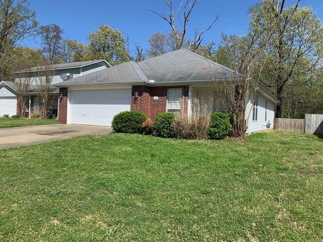 Building Photo - 1612 Crescent Street