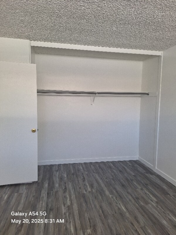Building Photo - 609 De La Vina St