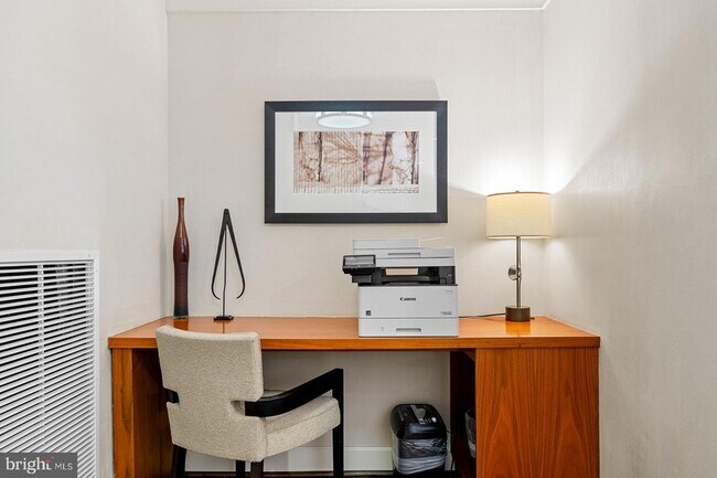 Building Photo - 7171 Woodmont Ave