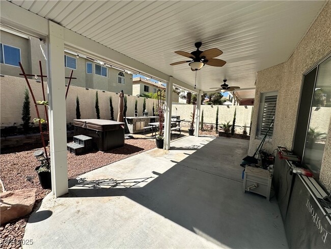 Building Photo - 8305 Bermuda Beach Dr