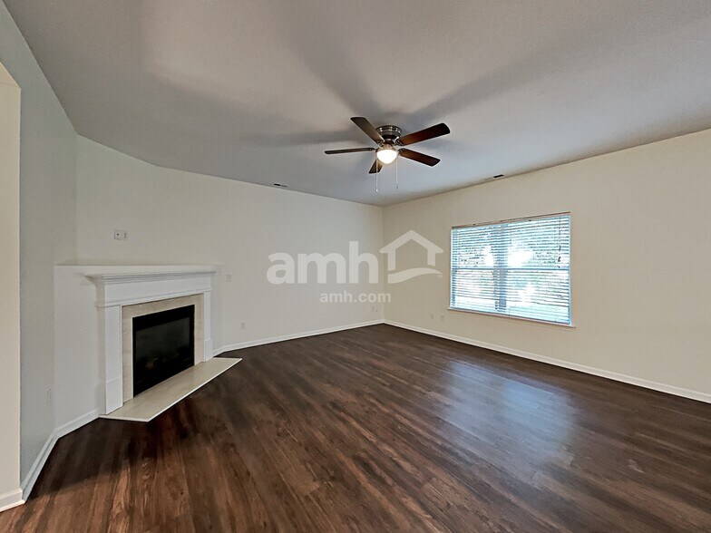 Building Photo - 10916 Slalom Hill Rd