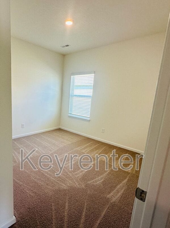 Building Photo - 313 Eclipse Ln