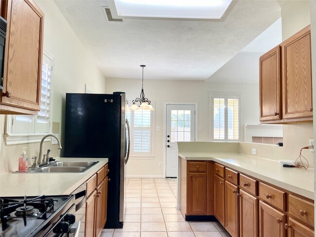 Building Photo - 4630 Jaymar Dr