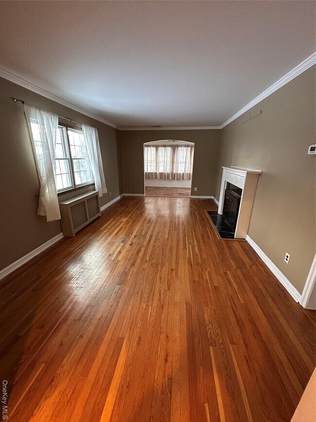 Building Photo - 91 7th St