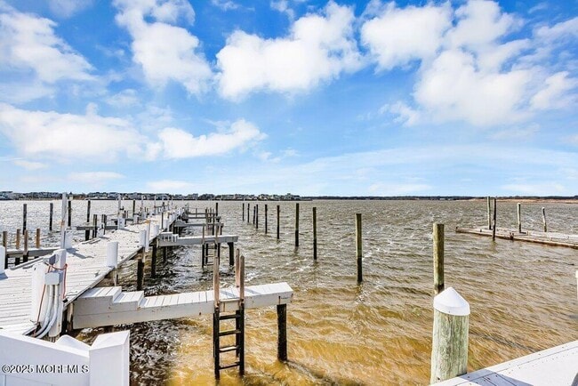 Building Photo - 113 Wharfside Dr