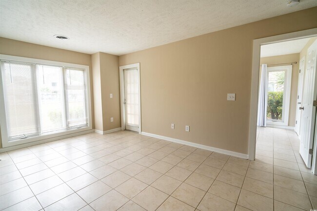 Building Photo - 4708 Cobblestone Dr